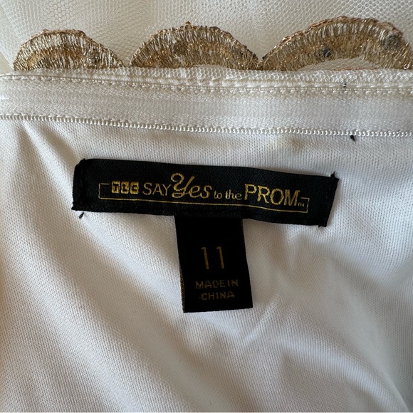 Say Yes to the Dress strapless formal dress size 11 - Picture 5 of 5